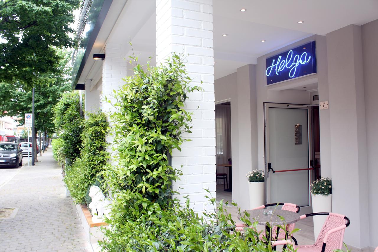 Helga Hotel 2*